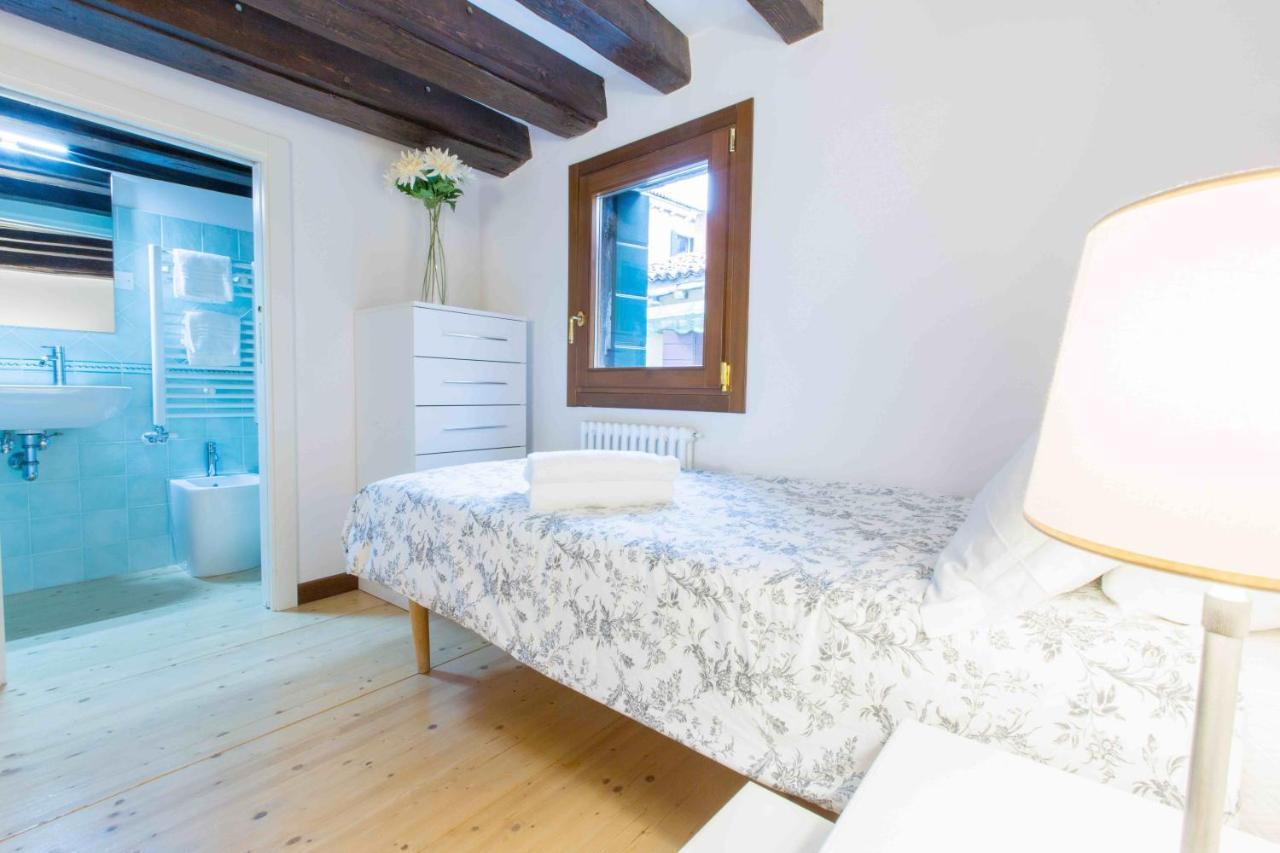 Ca Cicogna Air Conditioning And Fast Wifi, Location Apartamento