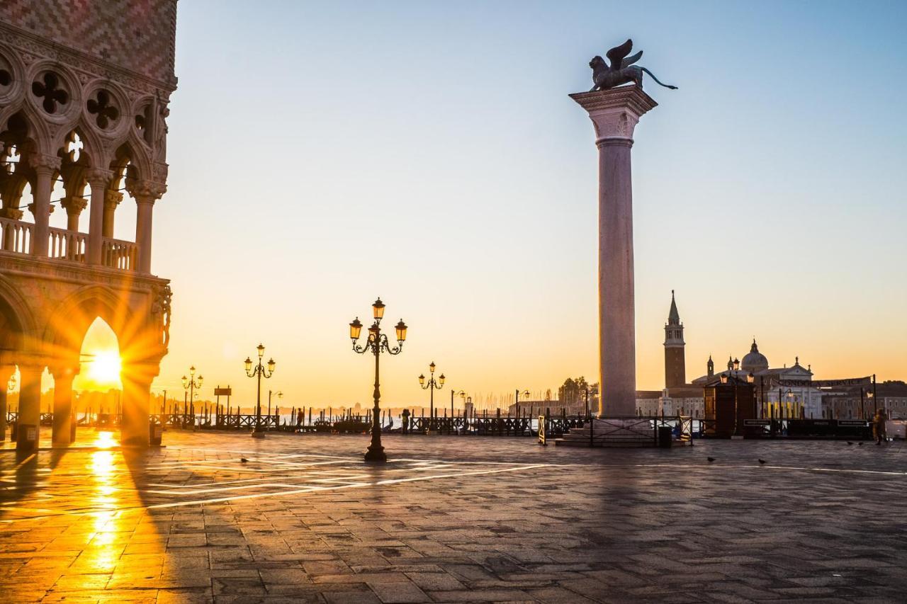 Ca Cicogna Air Conditioning And Fast Wifi, Location * Venecia